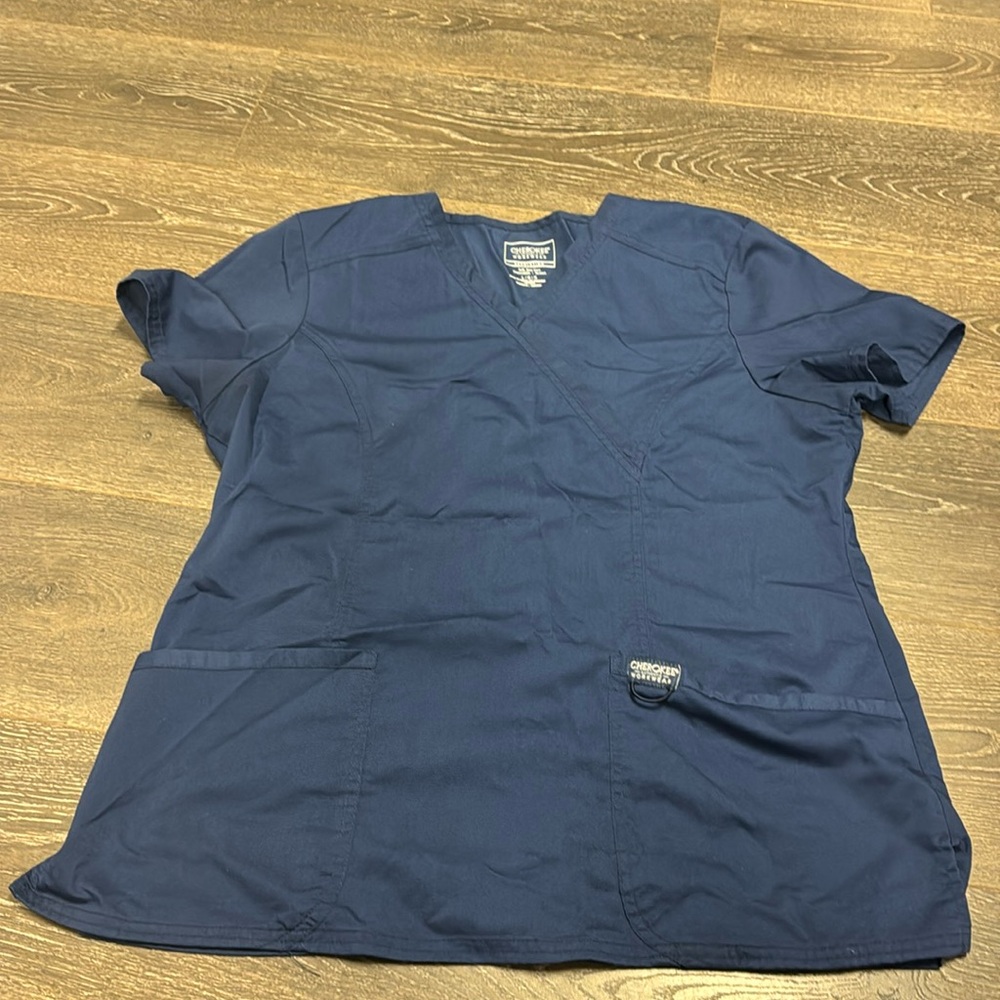 Cherokee scrub top